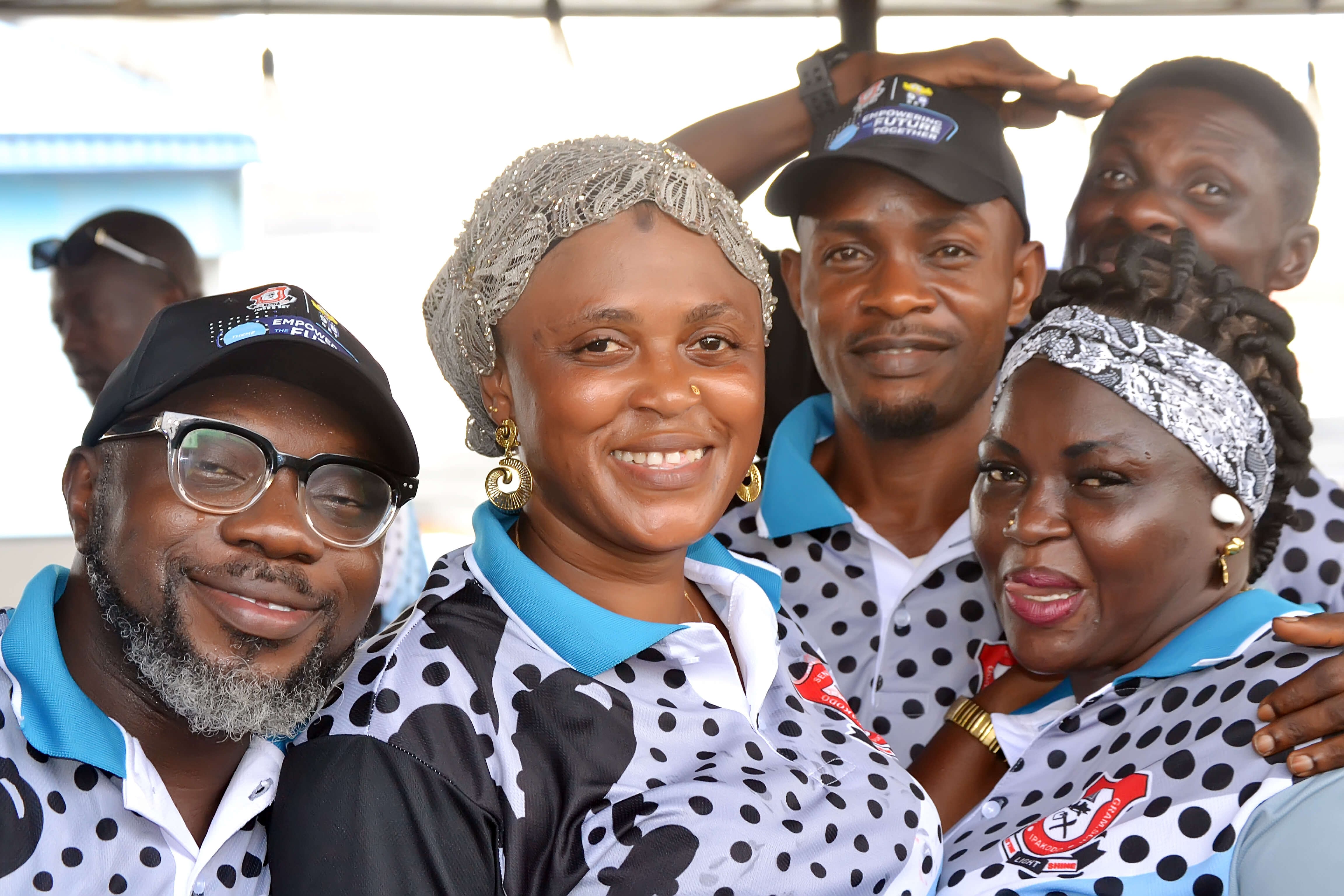 Group photo of 1998 Set classmates at the 2025 Ipakodo reunion